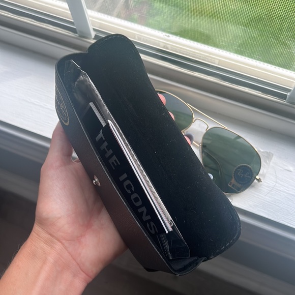 Aviator Ray Bans - Picture 2 of 3